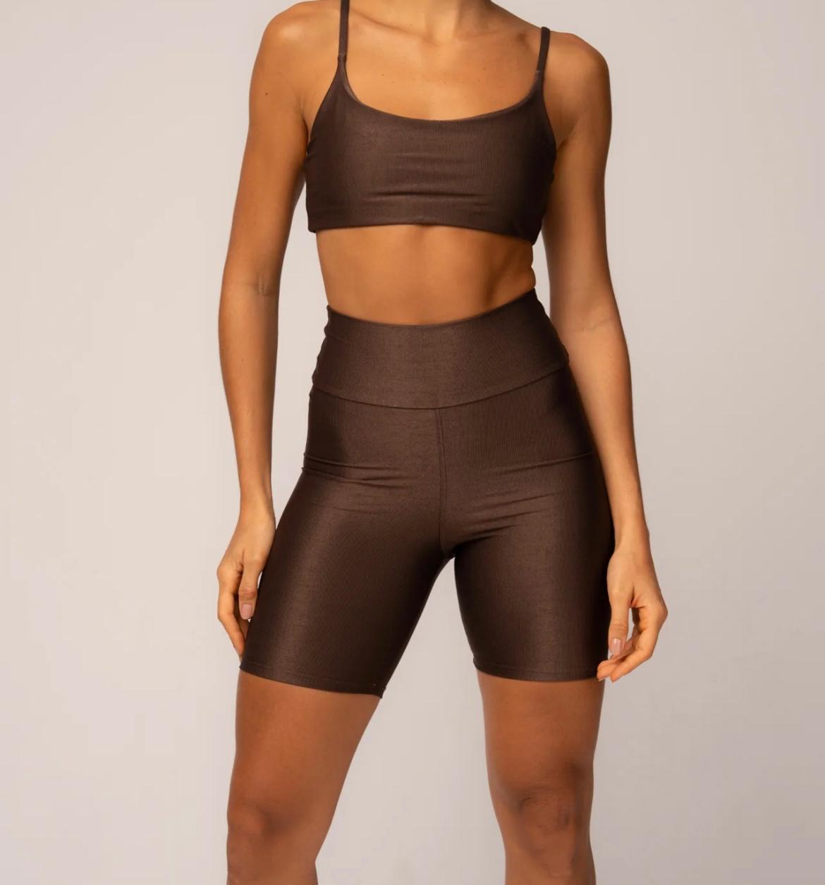 Conjunto shorts e Top Chocolate